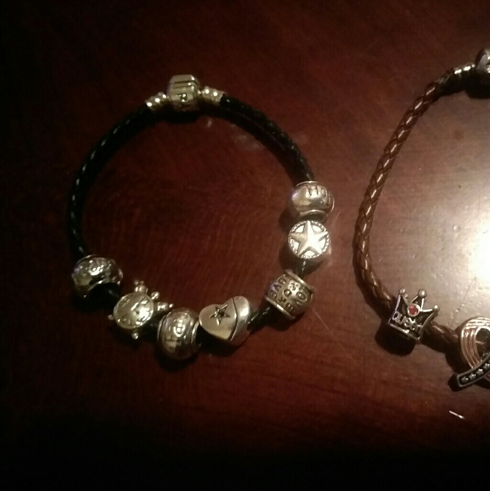 Pandora bracelets and choker with charms. - Picture 4 of 7